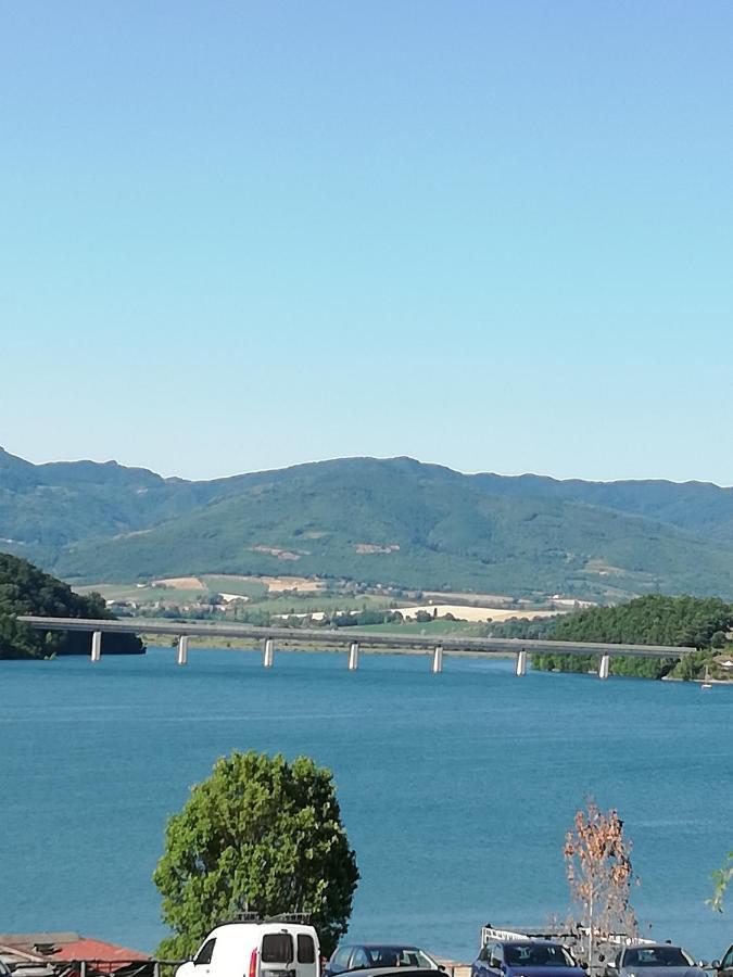 Il Lago Del Mugello B&B Barberino di Mugello Eksteriør billede